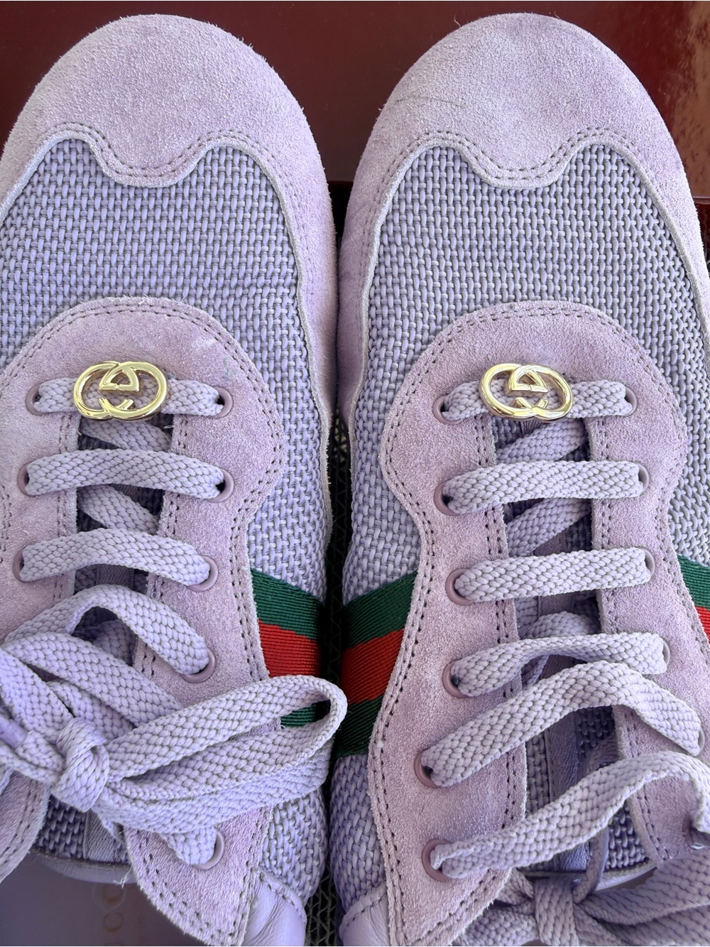 Gucci Women’s Shift Sneaker Lavender with Green-Red Gold GG Sz 11 Worn twice - Picture 3 of 11